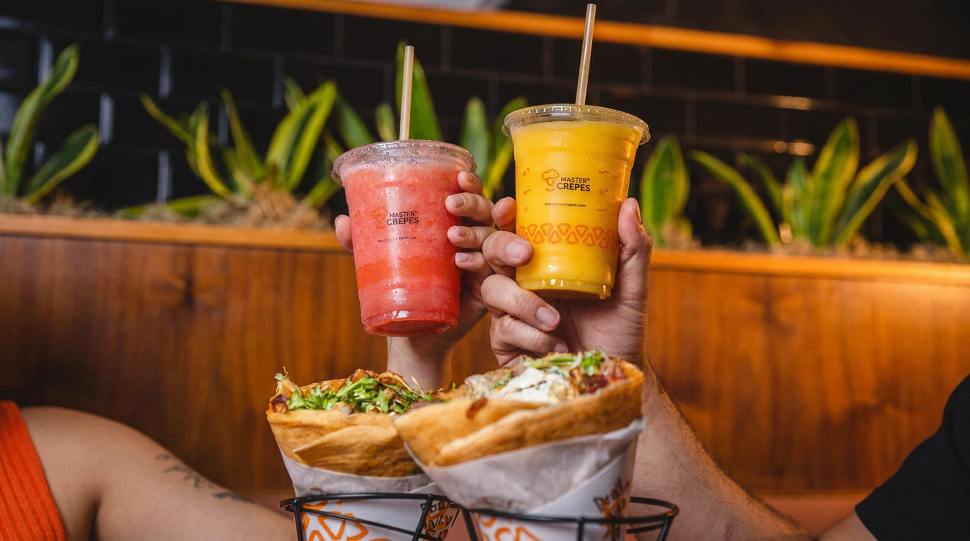 Smoothies and fresh fruit drinks